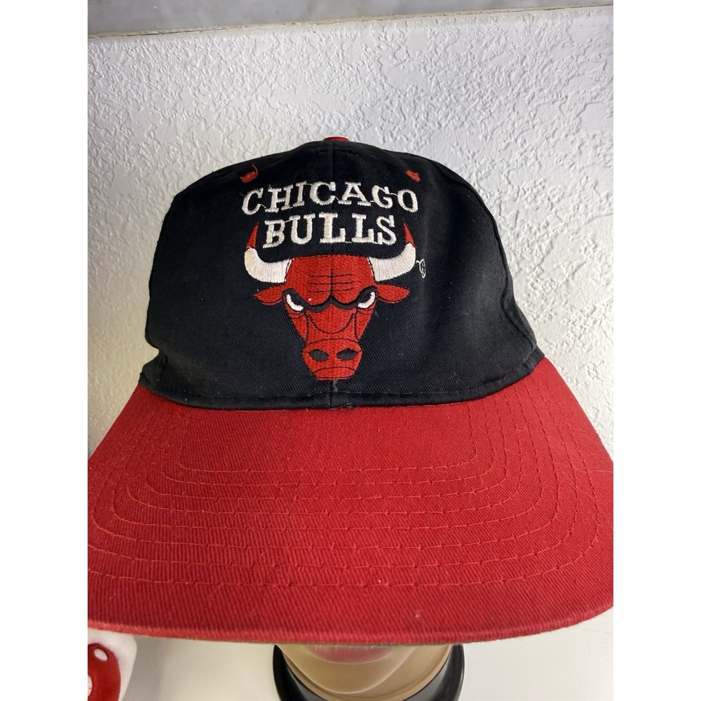 Vintage 90s Chicago Bulls SnapBack Hat(  (NBA Green Lower Brim) - Picture 2 of 13